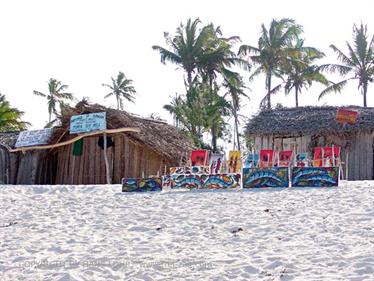 Beach walk, Zanzibar, DSC06868b